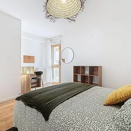 Modern & Spacious With Rooftop * 蒙特勒伊