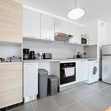 Modern & Spacious With Rooftop * 蒙特勒伊